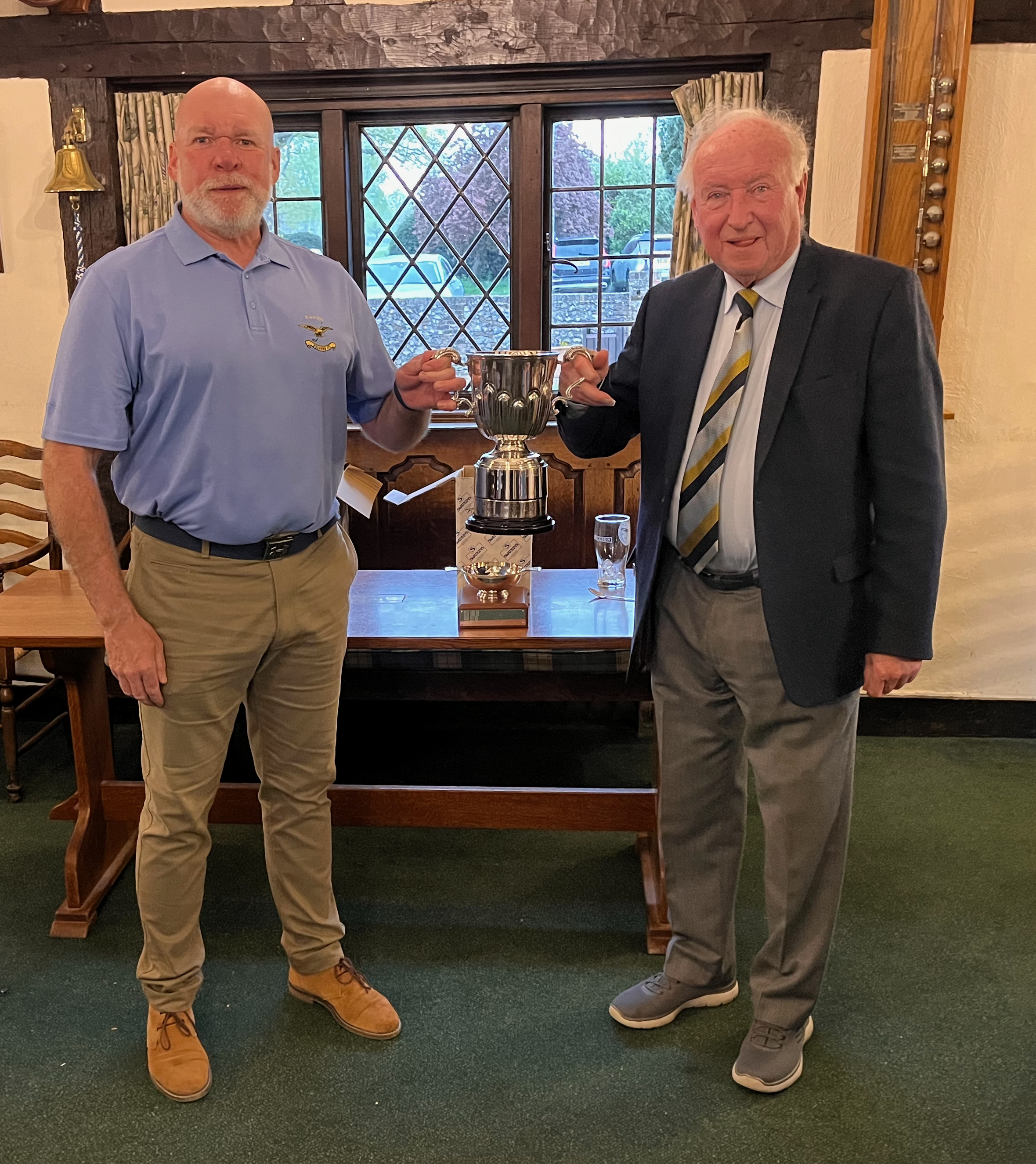 aero captain roger whitefield receives the keith davies cup